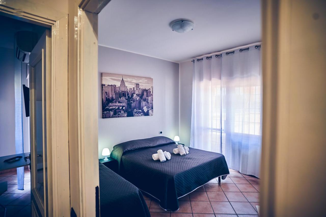 Travelershome 7Metri Guesthouse Ciampino Exterior foto