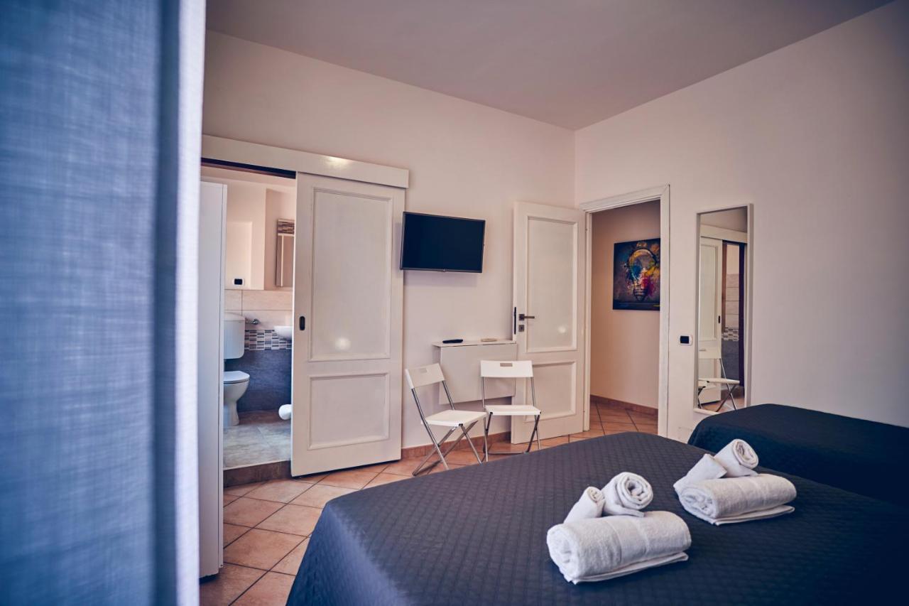 Travelershome 7Metri Guesthouse Ciampino Exterior foto